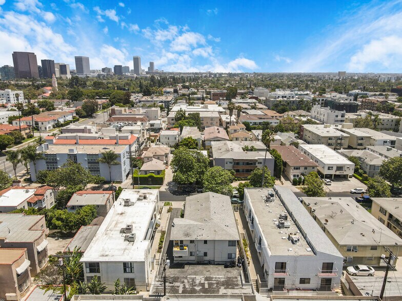 More Photos Of 1023 S Bedford St, Los Angeles Apartments For Sale