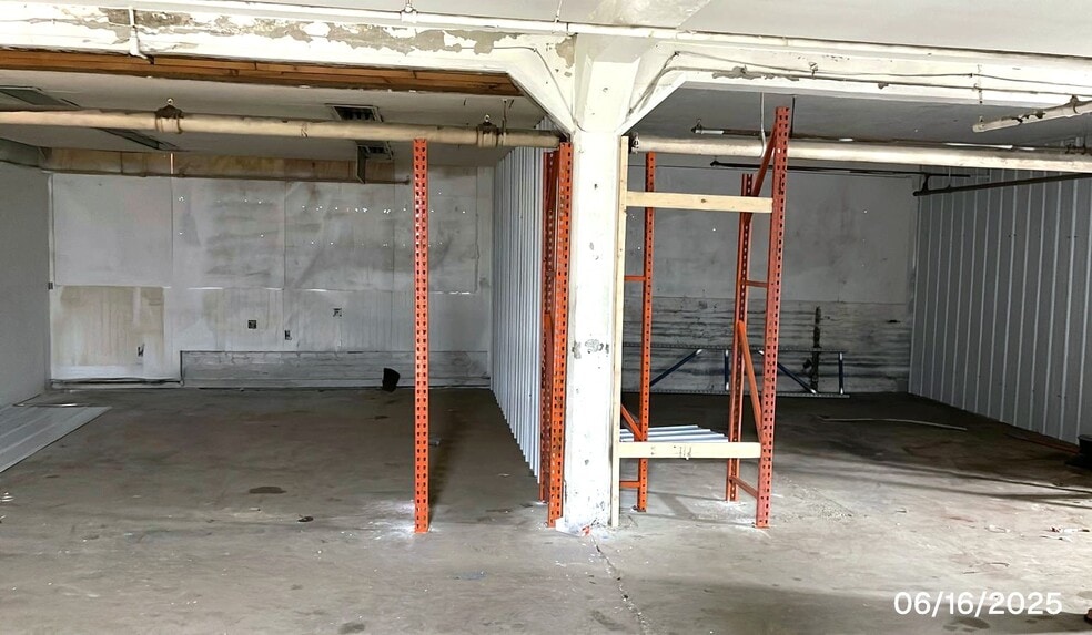 More Photos Of 1101 S Kilbourn Ave, Chicago Warehouse For Lease