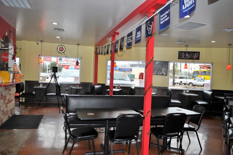 More Photos Of 723 Telephone Rd, Houston Restaurant For Sale