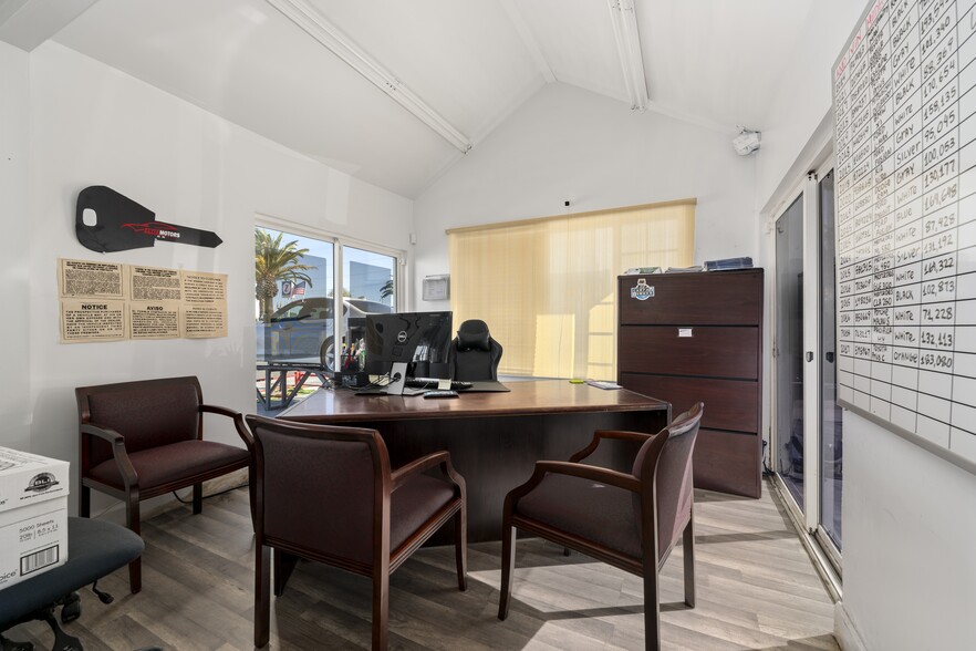 More Photos Of 17025 Hawthorne Blvd, Lawndale Specialty For Sale