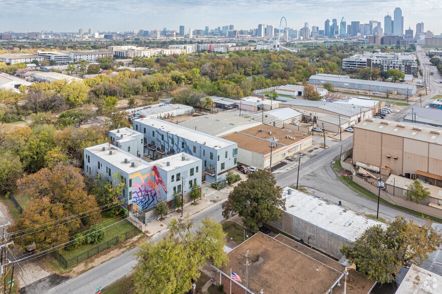 More Photos Of 707 W Commerce St, Dallas Apartments For Sale