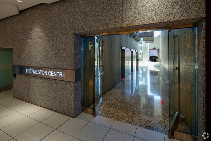 More Photos Of 22 St Clair Ave E, Toronto Office For Lease