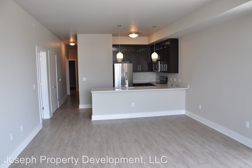 More Photos Of 4175 N Oakland Ave, Shorewood Multifamily For Sale