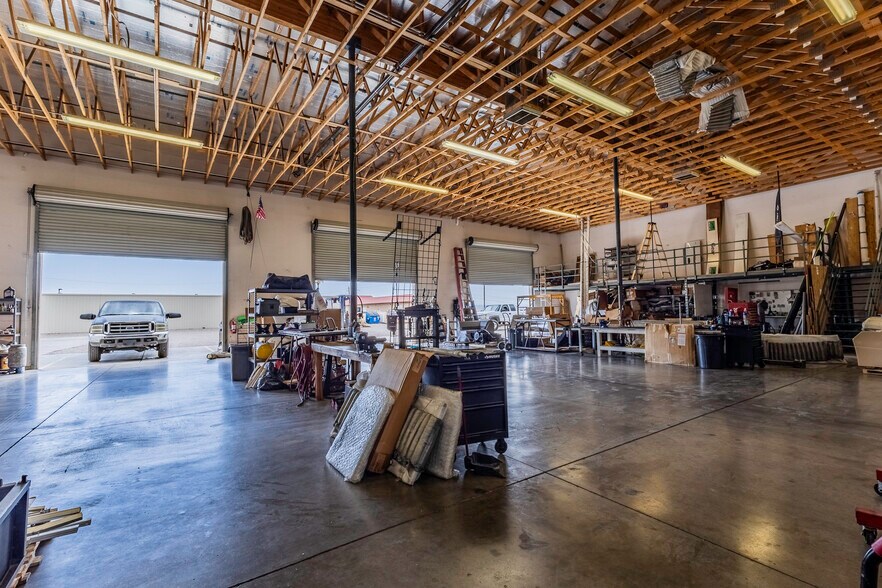 More Photos Of 921 Lake Havasu Ave N, Lake Havasu City Warehouse For Sale