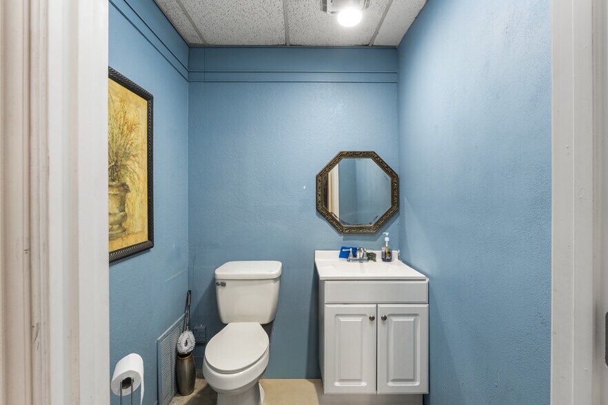 More Photos Of 8210 San Gabriel Dr, Laredo Warehouse For Lease