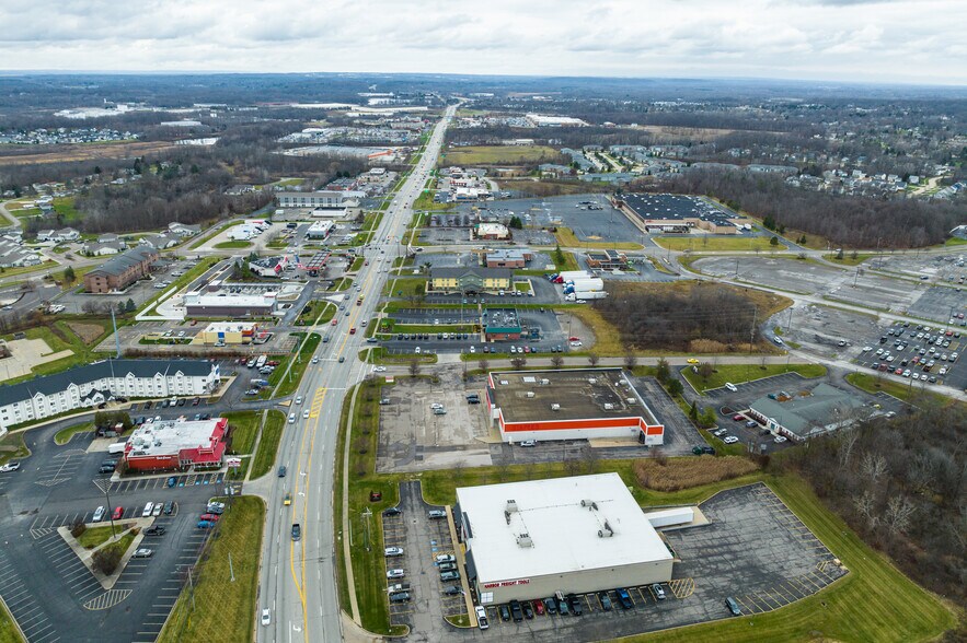 More Photos Of 9374 State Route 14, Streetsboro Storefront Retail Office For Lease