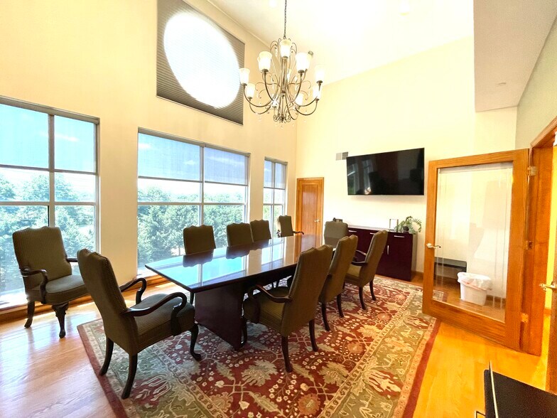 More Photos Of 1704 Maxwell Dr, Wall Township Office For Lease