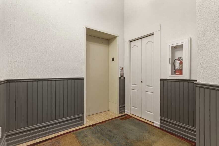 More Photos Of 214-226 E Main st, Walla Walla General Retail For Sale