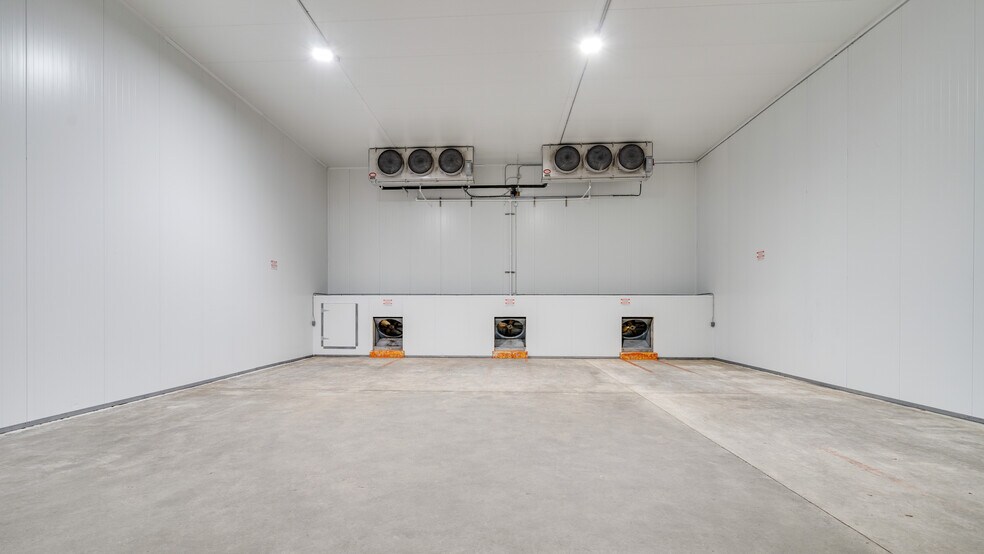 More Photos Of 2476 GA-76 Hwy, Adel Warehouse For Sale