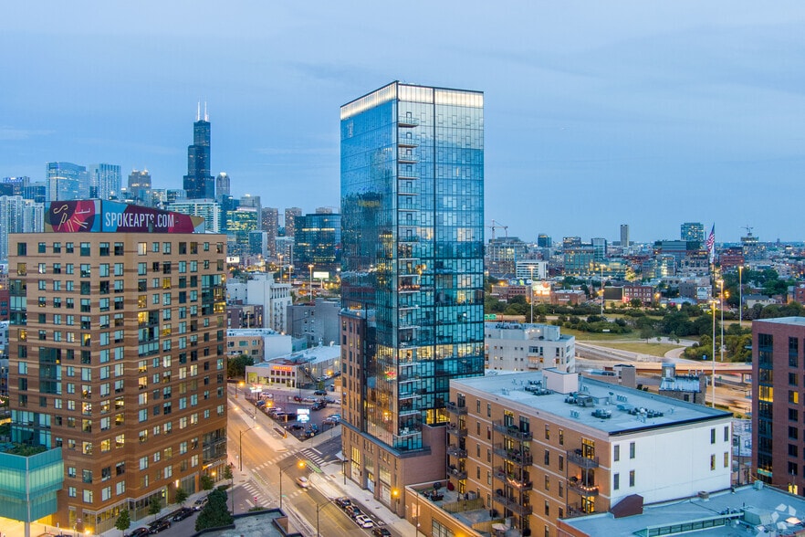 More Photos Of 730 N Milwaukee Ave, Chicago Apartments For Lease