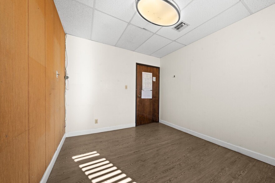 More Photos Of 2089 Vale Rd, San Pablo Office For Sale
