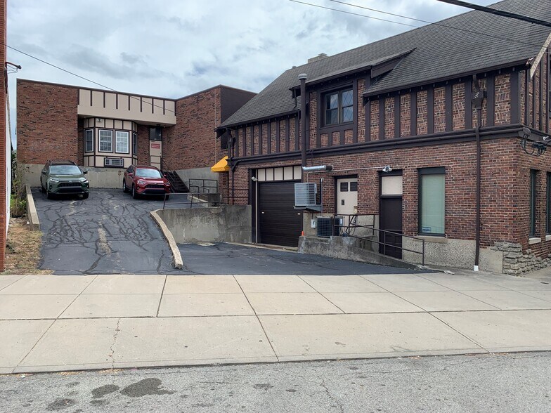 More Photos Of 2230 Gilbert Ave, Cincinnati Warehouse For Sale
