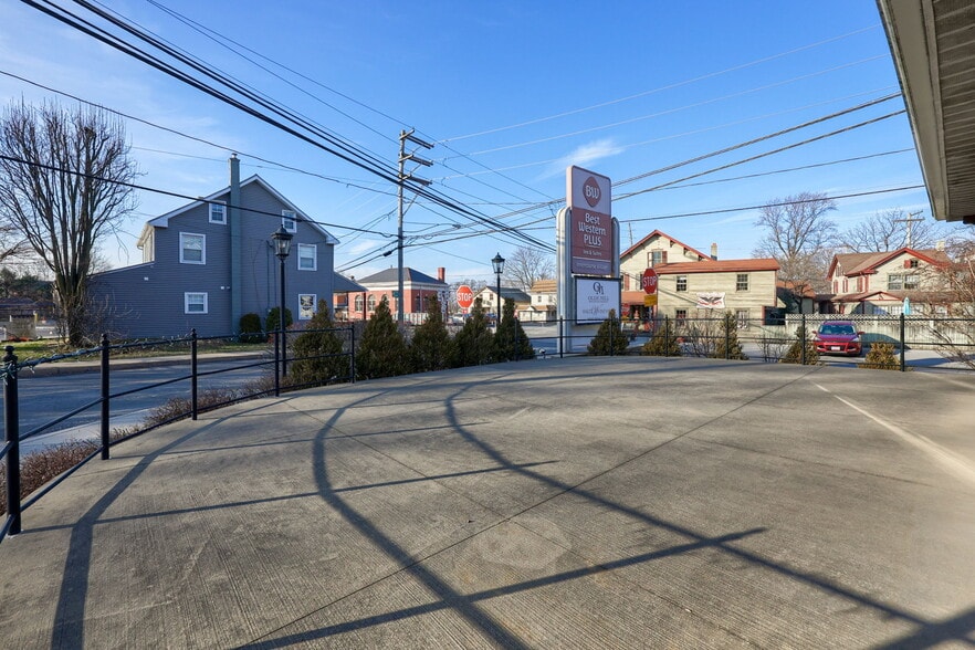 More Photos Of 3610 Newport rd, Intercourse Specialty For Lease