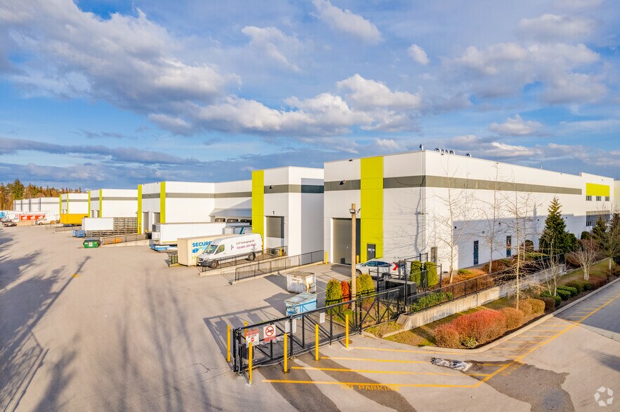 More Photos Of 8218 N Fraser Way, Burnaby Warehouse For Lease