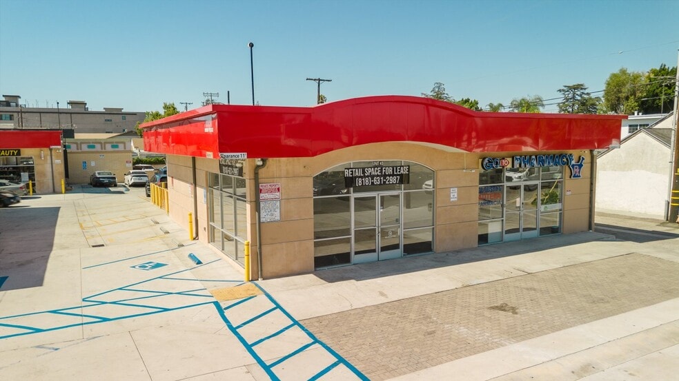 More Photos Of 5961 Laurel Canyon Blvd, Valley Village Storefront For Lease