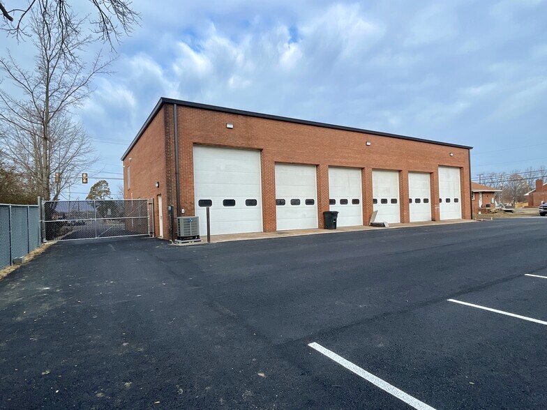More Photos Of 3925 Lafayette Blvd, Fredericksburg Flex For Lease