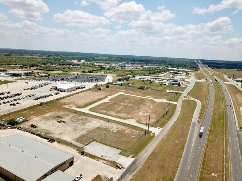 More Photos Of 20030 S Interstate 37, Elmendorf Land For Sale