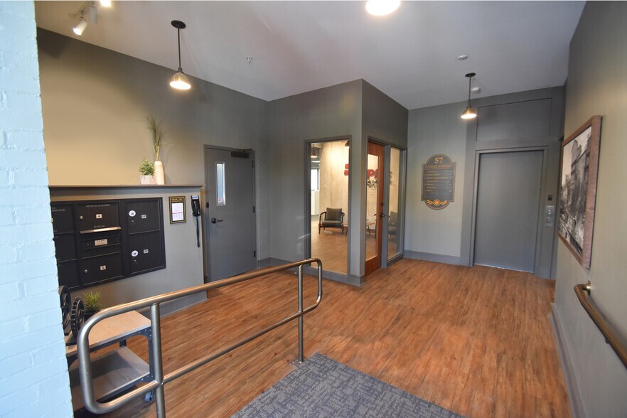 More Photos Of 57 Canal St, Lockport Office For Lease