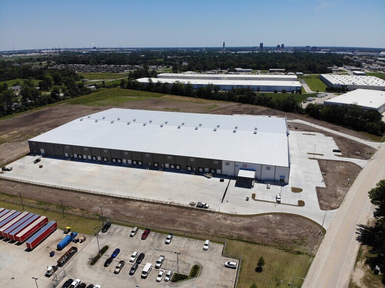 More Photos Of 2070 Commercial Dr, Port Allen Industrial For Sale