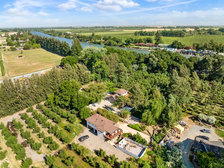 More Photos Of 14268 CA-160, Isleton Apartments For Sale