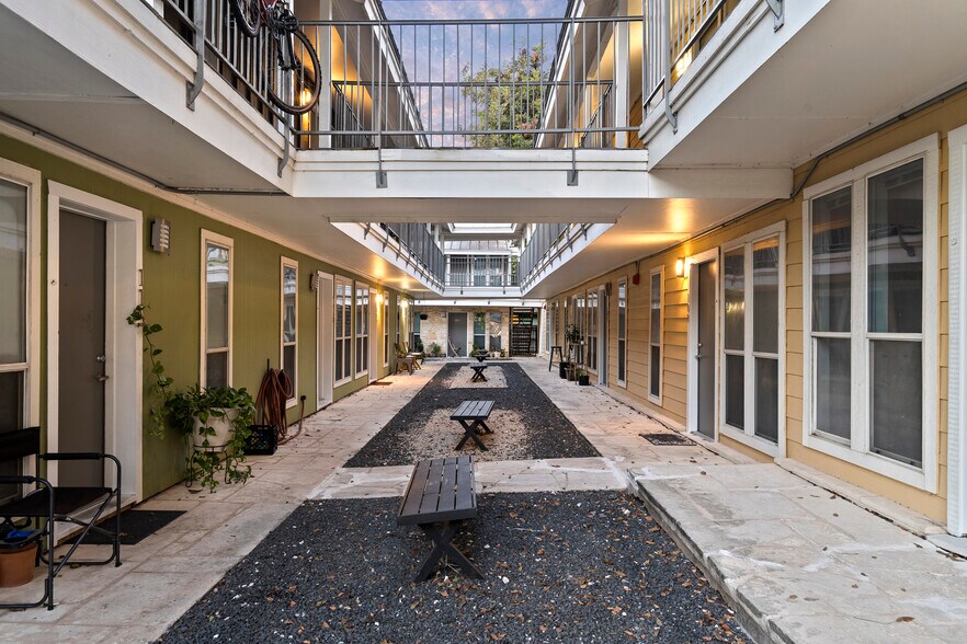 More Photos Of 2523 Durwood St, Austin Apartments For Sale