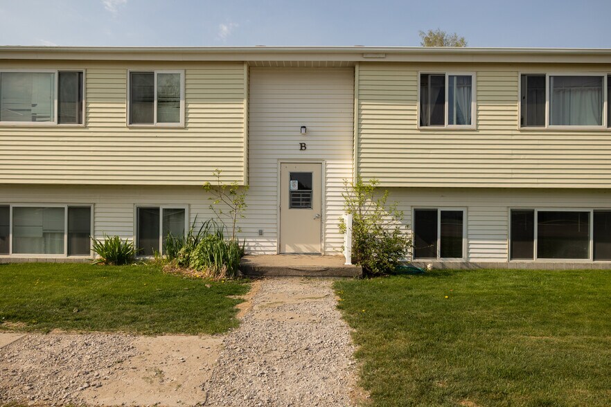 More Photos Of 1000 4th Ave SW, Conrad Apartments For Sale
