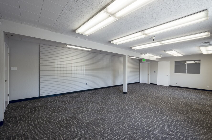 More Photos Of 901 Shasta St, Redwood City Warehouse For Lease