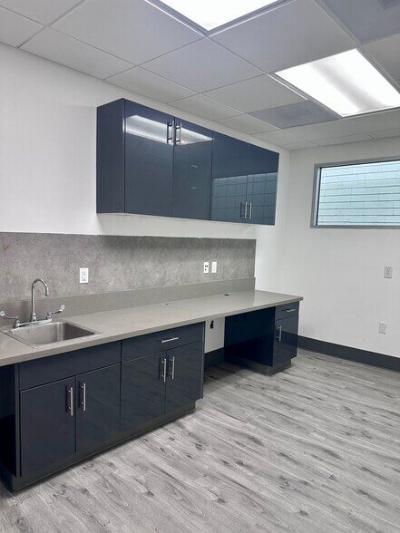 More Photos Of 8158 Beverly Blvd, Los Angeles Medical For Sale