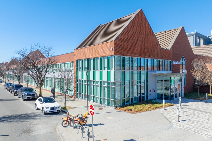 Primary Photo Of 40 Erie St, Cambridge Office For Lease