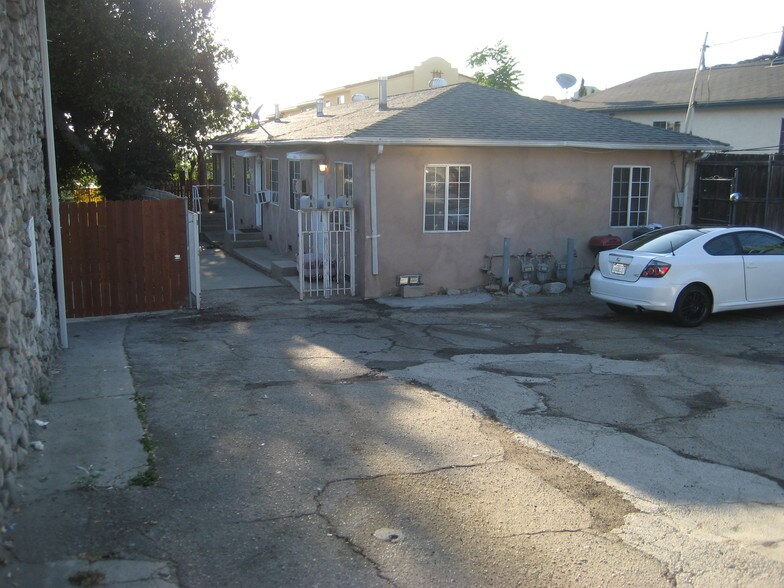 Primary Photo Of 10143-10145 Mountair Ave, Tujunga Apartments For Sale