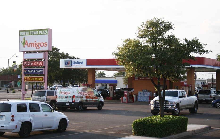 More Photos Of 112 N University Ave, Lubbock Service Station For Lease