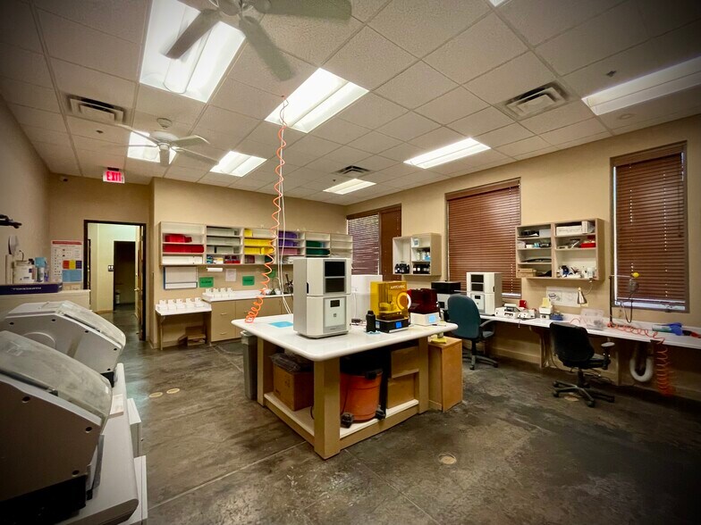 More Photos Of 9481 E Ironwood Square Dr, Scottsdale Office For Sale