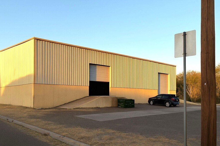 Primary Photo Of 2303 Santa Rita Ave, Laredo Industrial For Sale