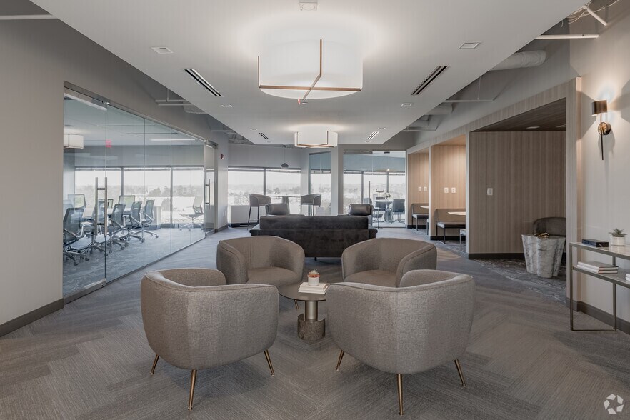 More Photos Of 6 Montgomery Village Ave, Gaithersburg Office For Lease