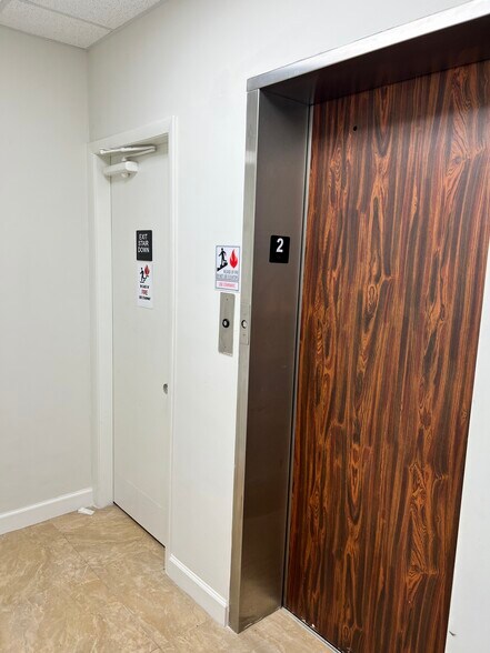 More Photos Of 3035 E Commercial Blvd, Fort Lauderdale Medical For Sale