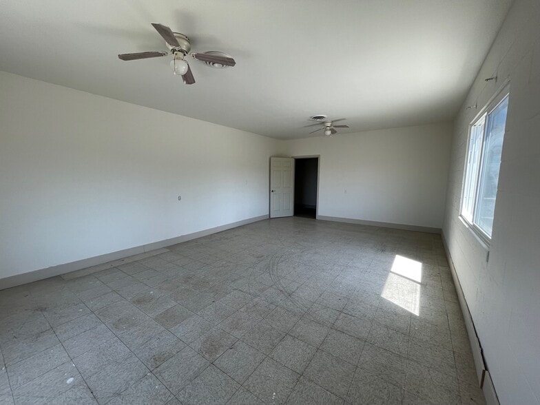 More Photos Of 7216 Valmont St, Tujunga Lodge Meeting Hall For Sale