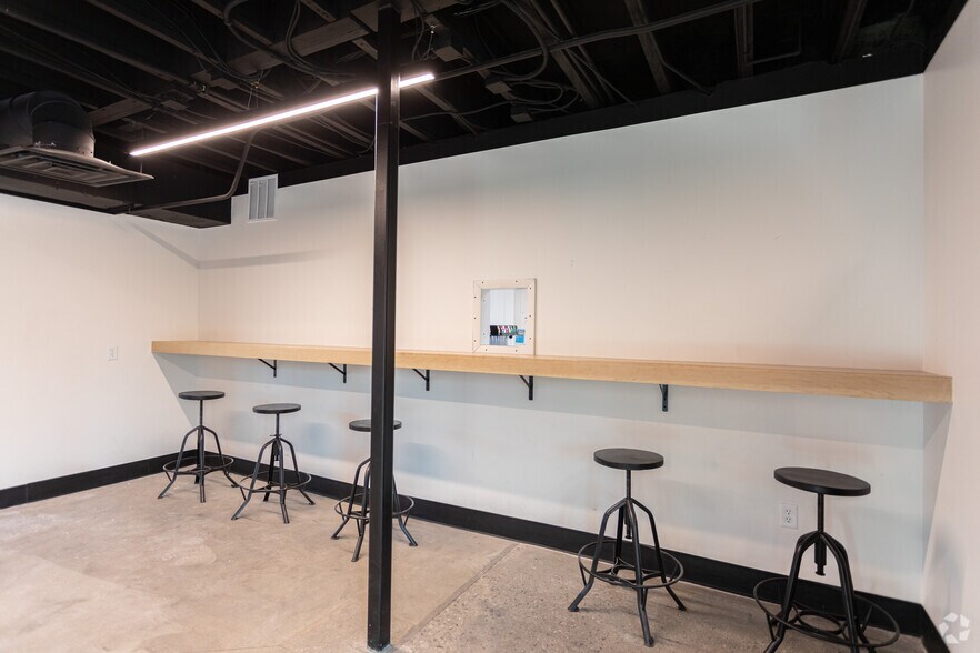 More Photos Of 495 W University Pky, Orem General Retail For Sale