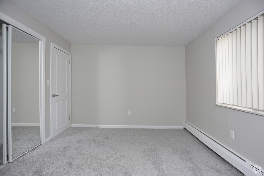More Photos Of 670 N Commercial St, Manchester Apartments For Lease
