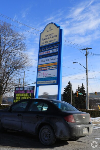More Photos Of 825 Weber St E, Kitchener General Retail For Lease