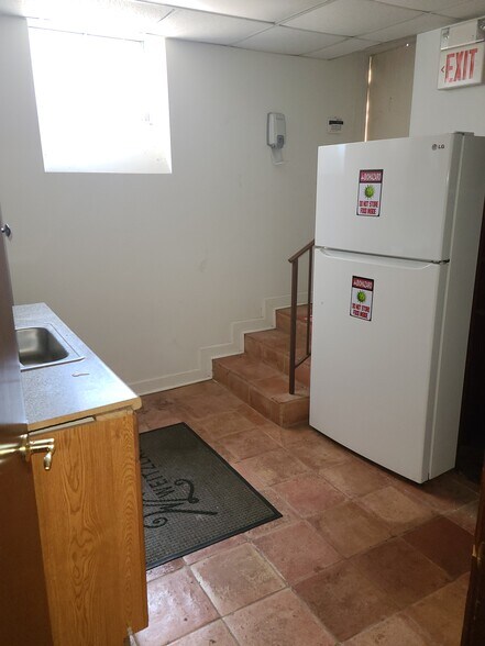 More Photos Of 221 Mineola Blvd, Mineola Office For Lease