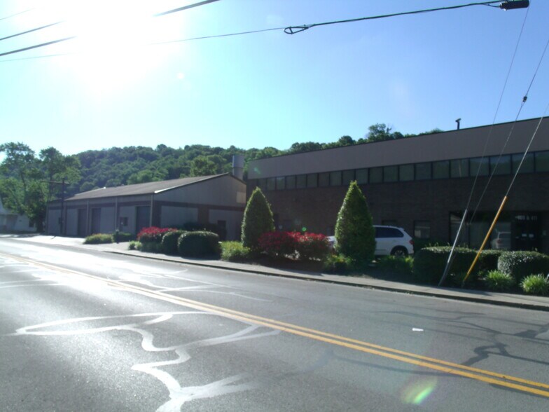 More Photos Of 411 Holmes St, Frankfort Light Distribution For Sale