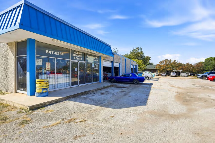 More Photos Of 1403 Fredericksburg Rd, San Antonio Auto Repair For Sale