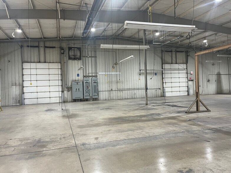 More Photos Of 6625 W Wilshire Blvd, Oklahoma City Manufacturing For Sale