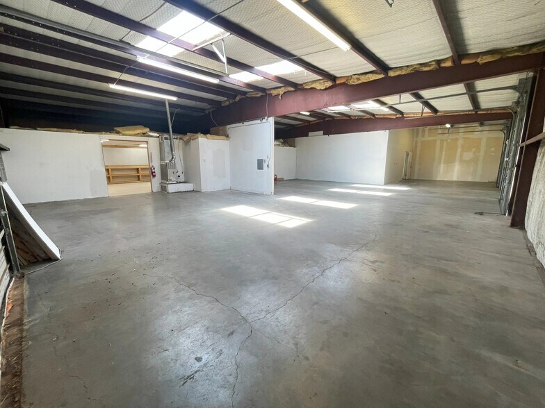 More Photos Of 4525 Maverick St, Amarillo Warehouse For Lease