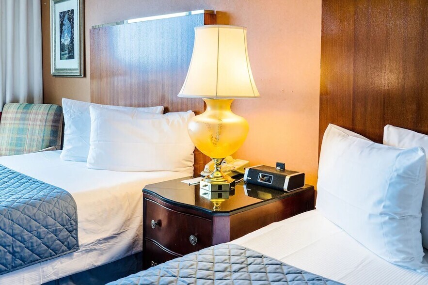 More Photos Of 8500 Annapolis Rd, New Carrollton Hotel For Sale