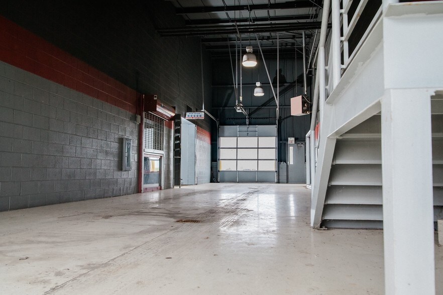 More Photos Of 101 Watters Dr, Dwight Auto Dealership For Sale