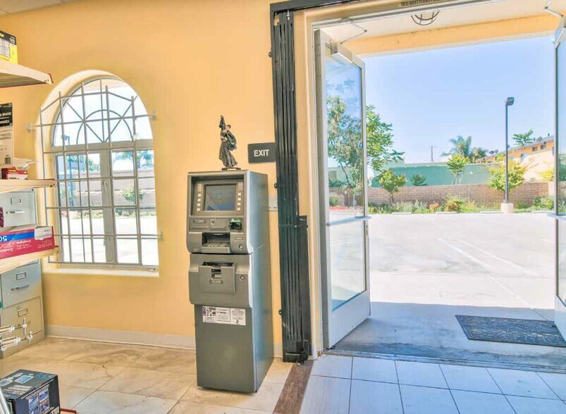 More Photos Of 7772 Warner Ave, Huntington Beach Medical For Lease