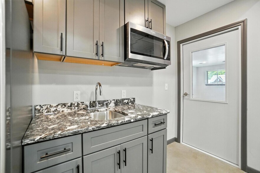 More Photos Of 126 Lotze St, Findlay Flex For Sale