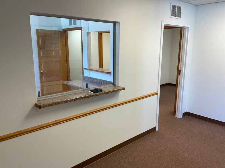 More Photos Of 1650 45th St, Munster Office For Sale