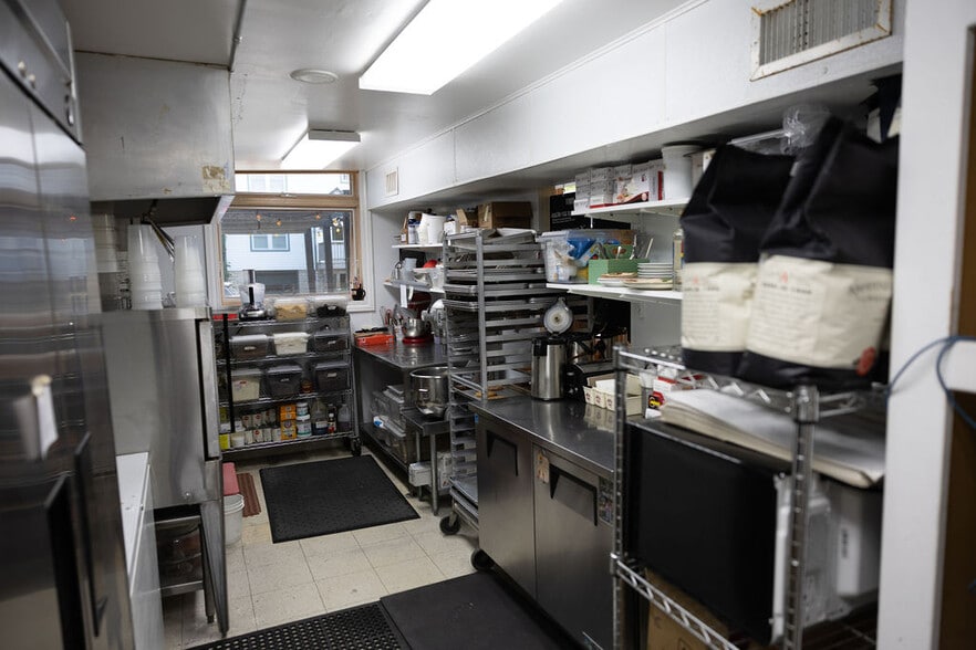 More Photos Of 10649 Bay Shore Dr, Sister Bay Restaurant For Sale